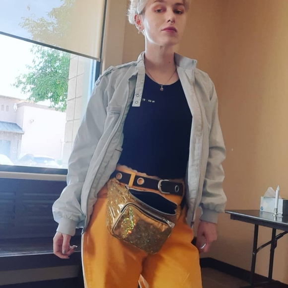 Meet your Posher, Alethea - Picture 11 of 16